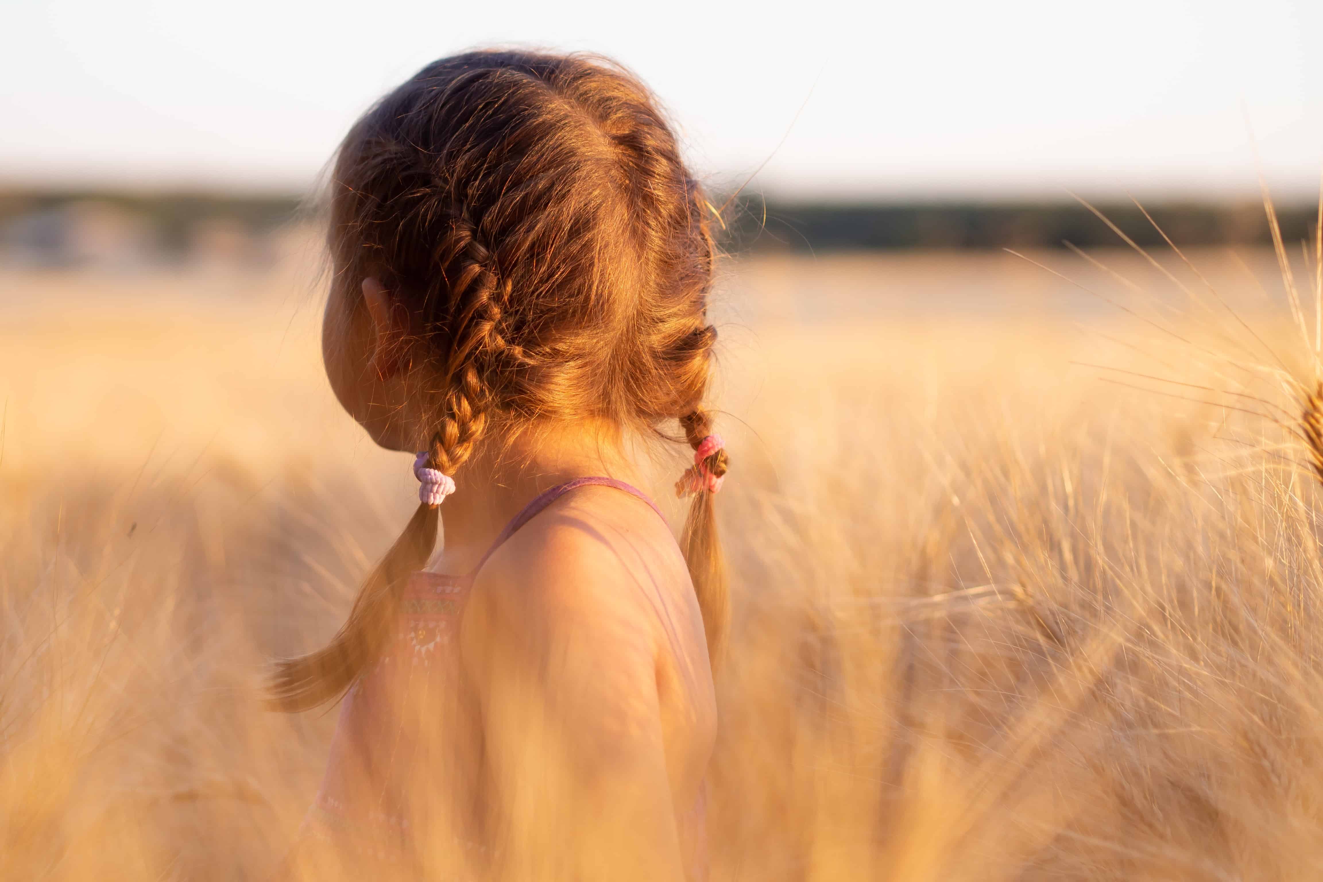 Un père enterre sa fille de 6 ans vivante pour la punir