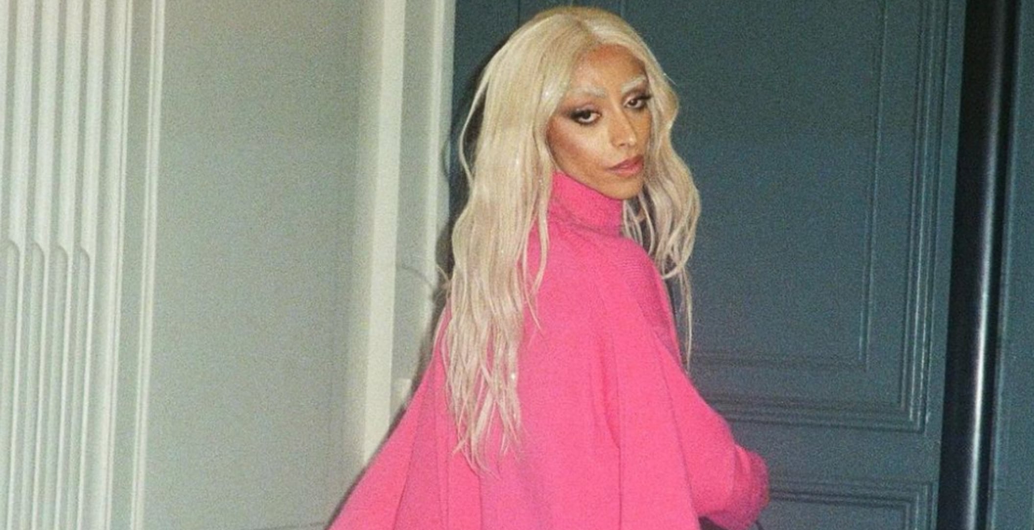 Bilal Hassani s'affiche dénudé dans les bras de François Sagat, acteur de charme gay