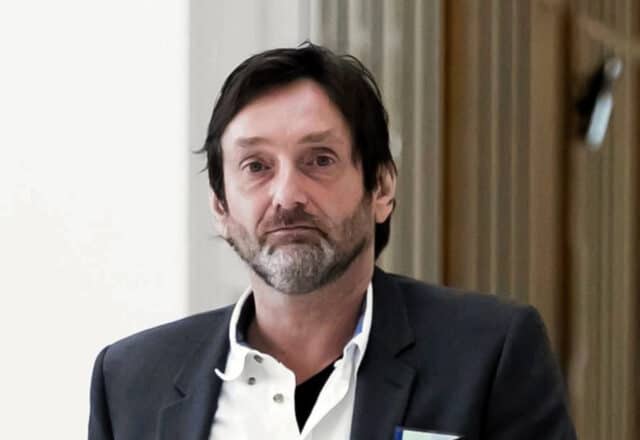 Pierre Palmade : des photos de l’humoriste nu et sous l’influence de drogues circulent