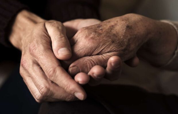 Une grand-mère de 100 ans tuée à coups de hache par son petit fils