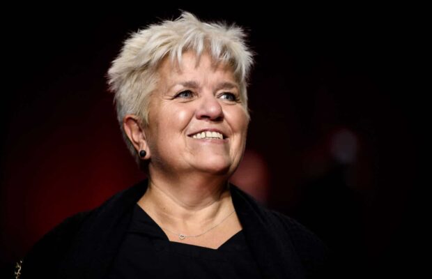 'Il plaquait très bien' : Mimie Mathy se confie sur sa première fois avec un rugbyman