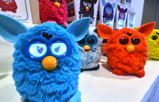 'Une domination totale de l'humanité' : connecté à ChatGPT, un Furby explique son plan démoniaque