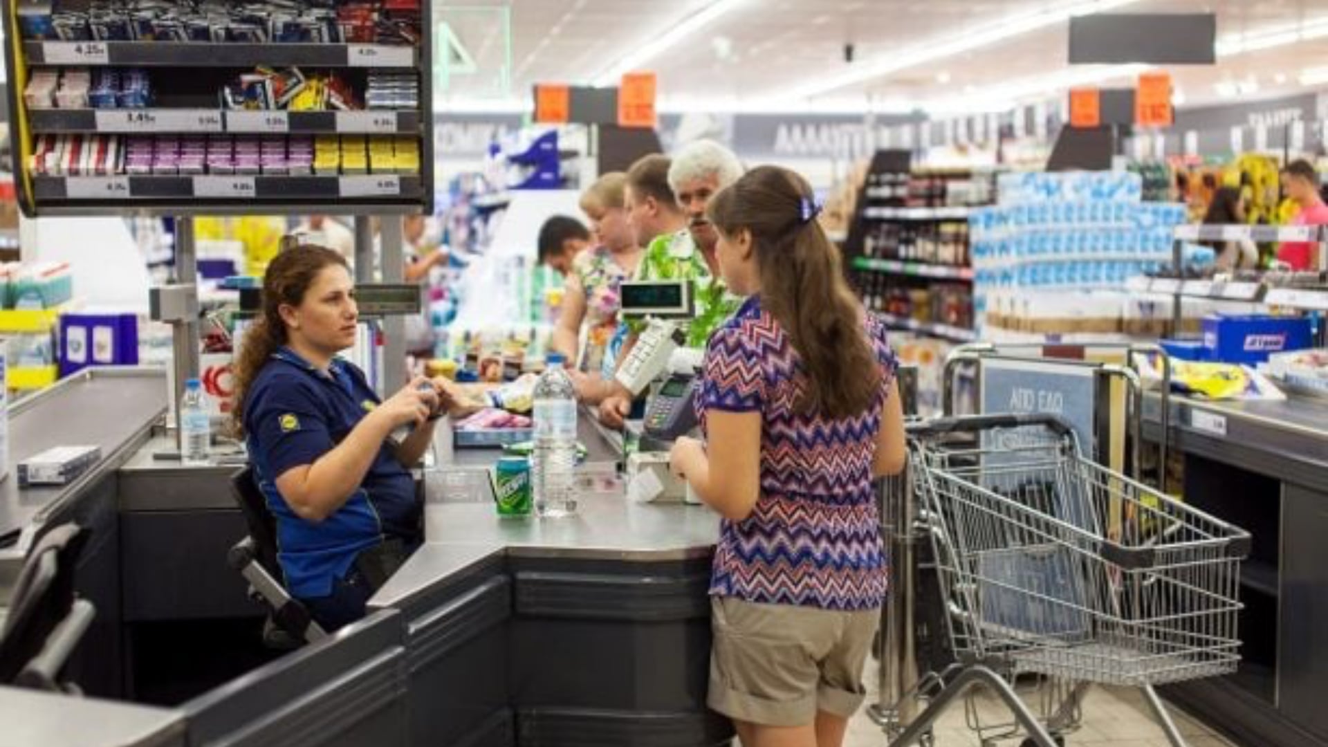 Lidl : une caissière refuse d’encaisser une cliente à cause de ses concombres