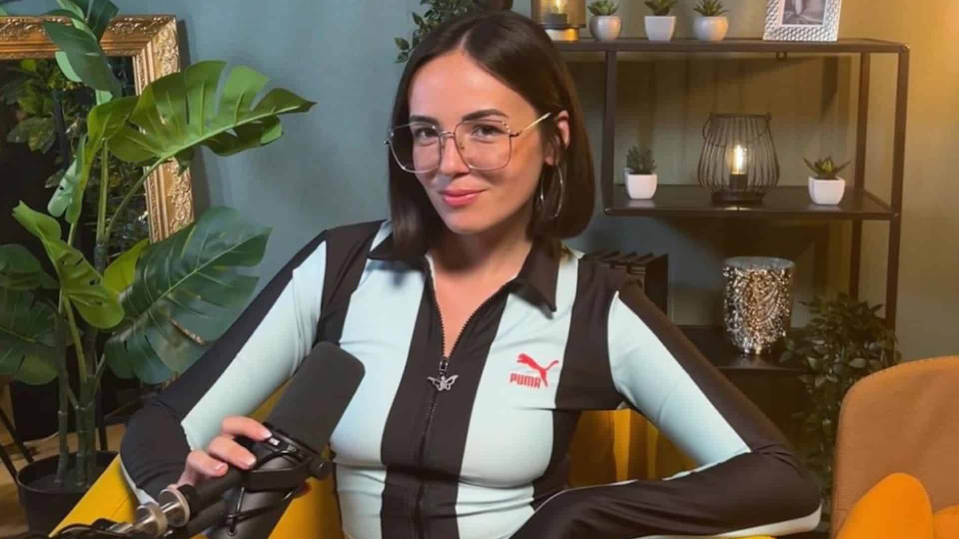 Agathe Auproux : elle affiche un abonné qui lui a envoyé ses parties intimes en photo