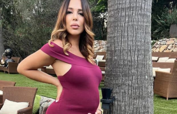 Kim Glow enceinte : elle s'effondre en larmes quelques mois avant l'arrivée de son bébé