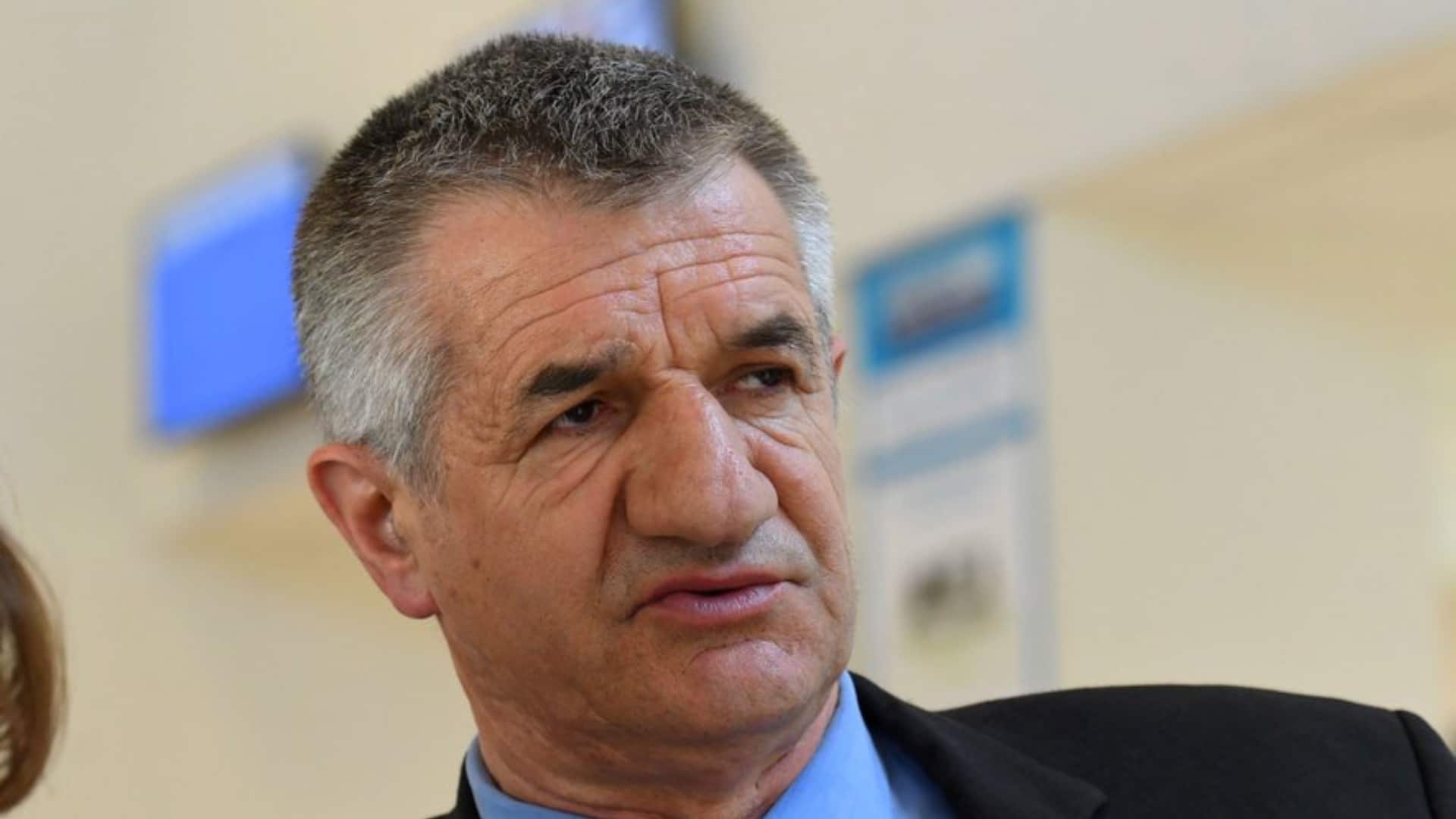 Les Traitres : Jean Lassalle accusé de viol, M6 va-t-elle stopper la diffusion du programme ?