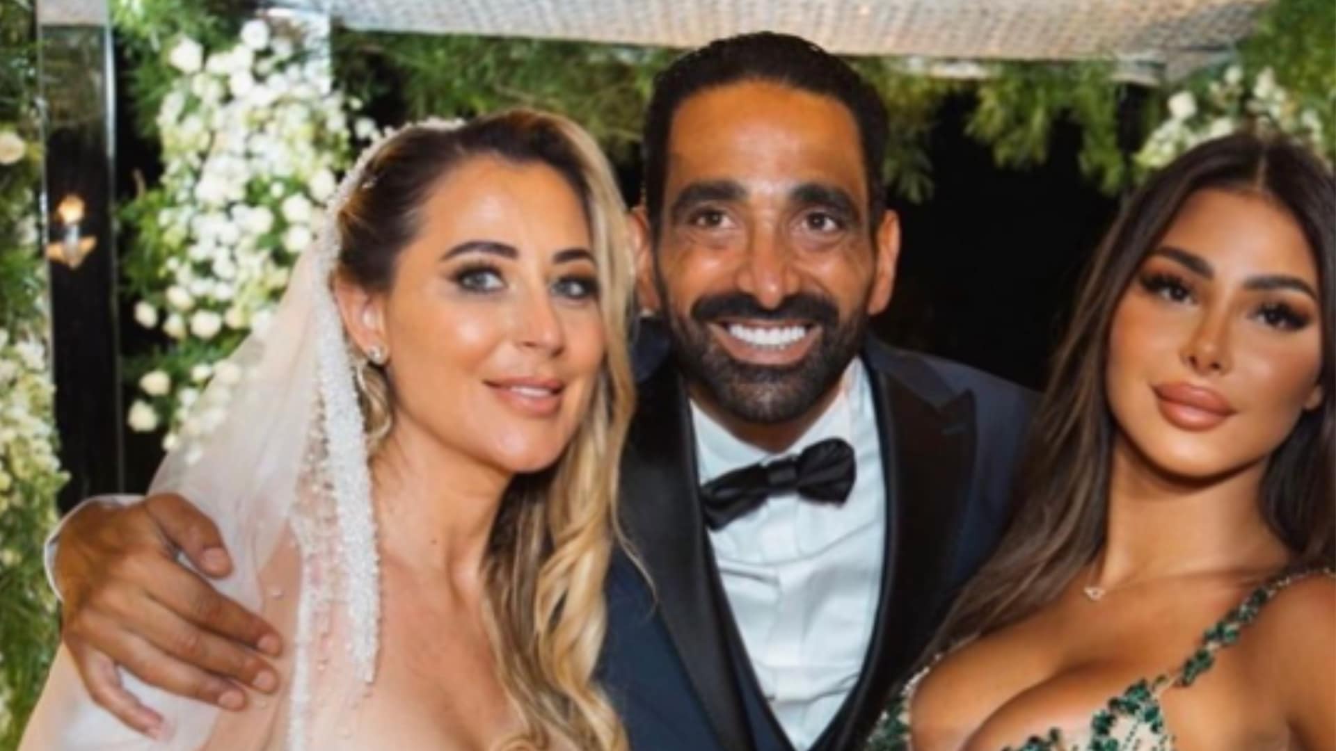 Mariage de Magali Berdah : Maeva Ghennam partage une photo de groupe et floute le visage d'une invitée