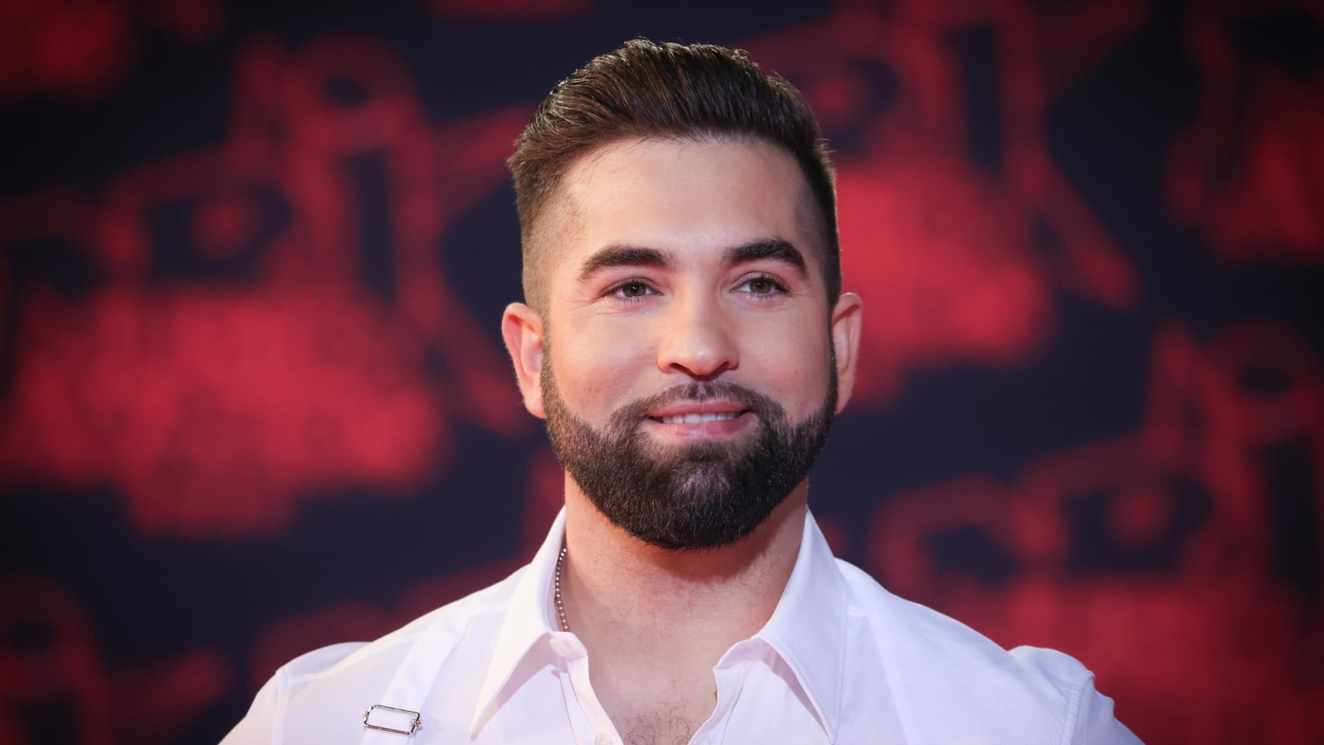 Kendji Girac : son très beau geste envers Carmen, une fan de 93 ans, émeut les internautes