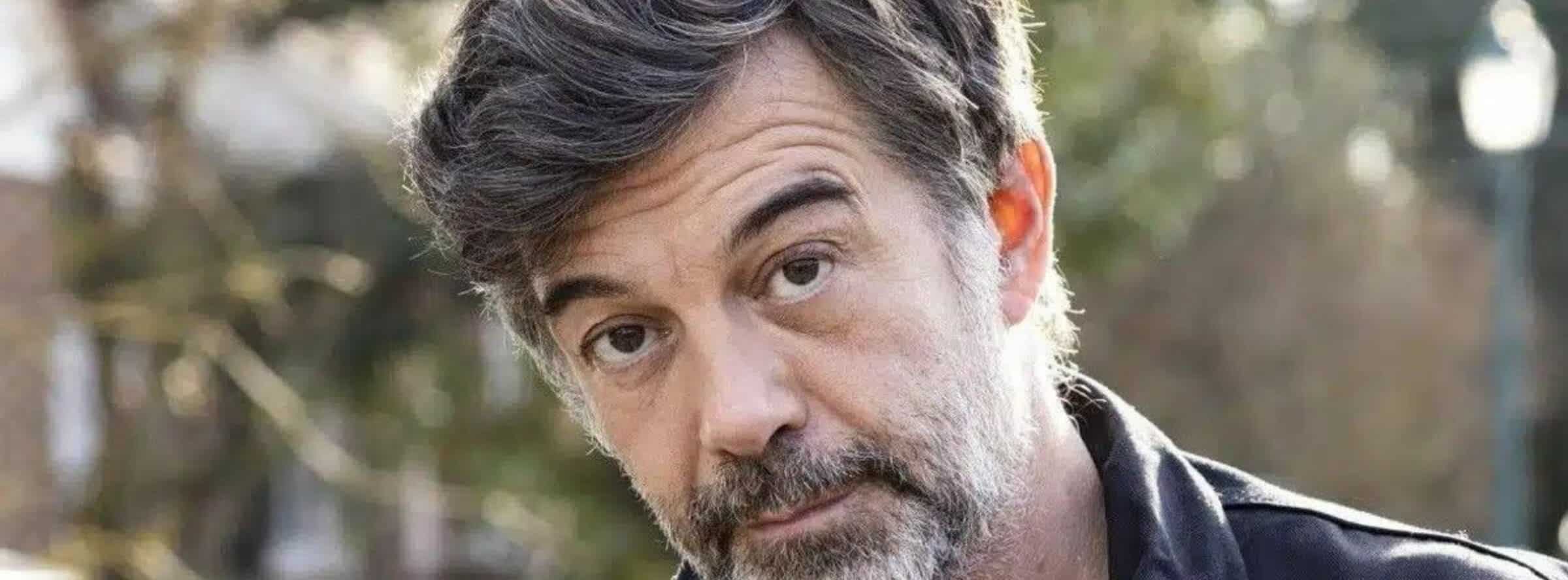 Stéphane Plaza : un collaborateur balance sur le comportement de l'animateur auprès de la gent féminine lors de ses émissions et ça va loin ! Stéphane Plaza : un collaborateur dénonce son attitude auprès de la gent féminine lors de ses émissions
