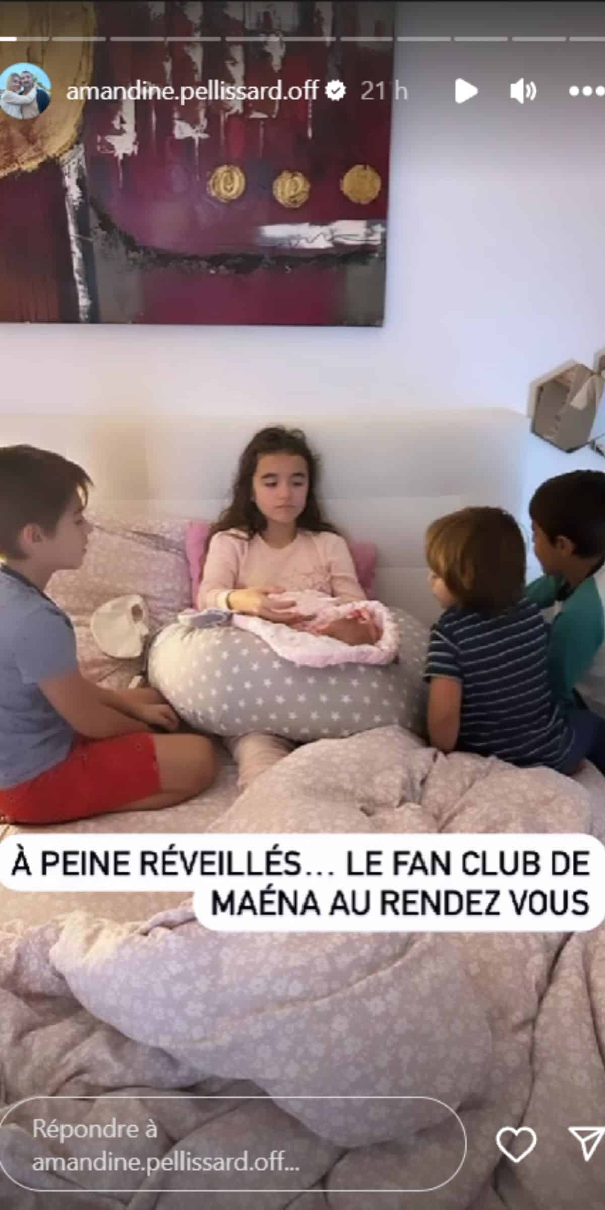 Amandine Pellissard : elle montre sa famille au grand complet après le retour de sa fille Maéna