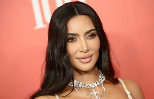 Kim Kardashian : elle décide de faire son tout premier tatouage, l'endroit interpelle