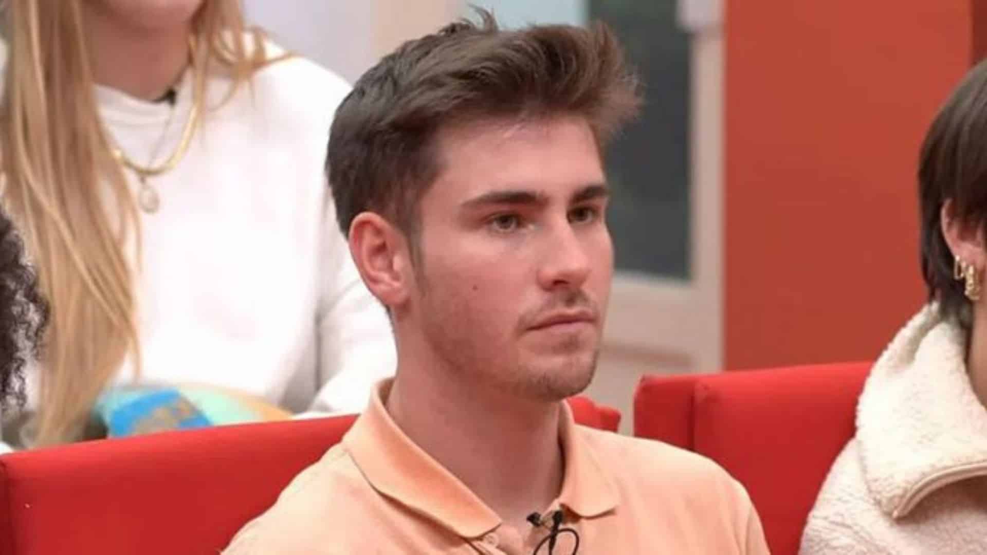 Star Academy : Julien au bord de la rupture avec sa petite amie ? Il exprime ses craintes