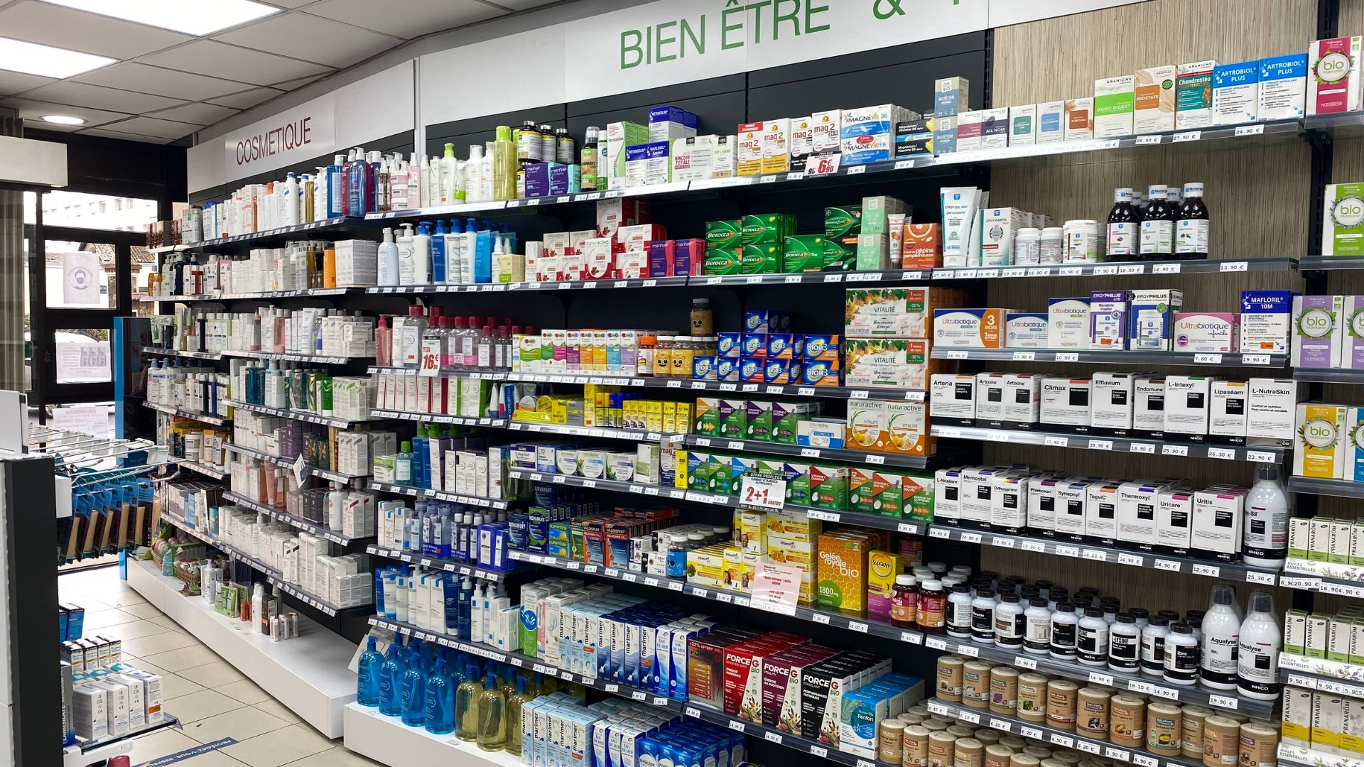 Gueule de bois : un nouveau remède vendu en pharmacie fait réagir