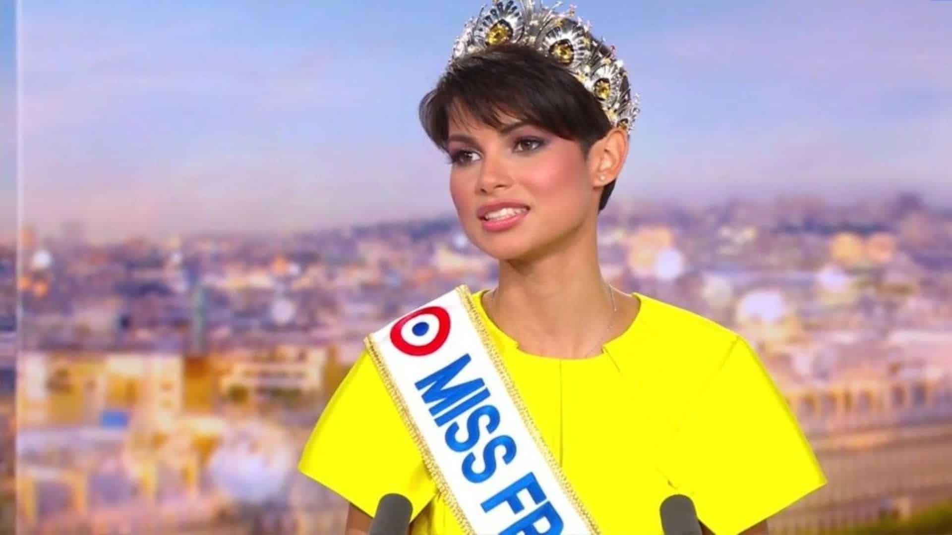 "Pas qu'une coupe de cheveux": Ève Gilles élue Miss France 2024, elle répond aux critiques