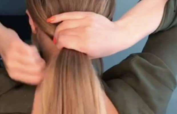 TikTok : une astuce qui vous permet de vous attacher les cheveux sans élastique fait un carton