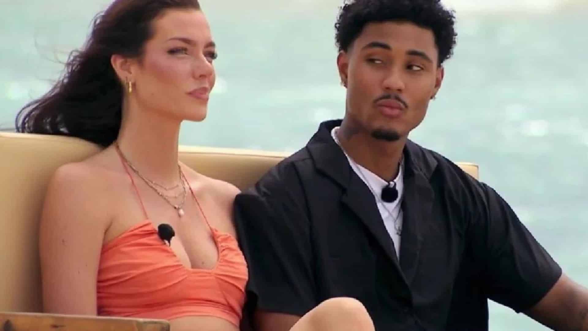 L'île de la tentation : Jarod dérape avec une tentatrice, Chloé en pleurs