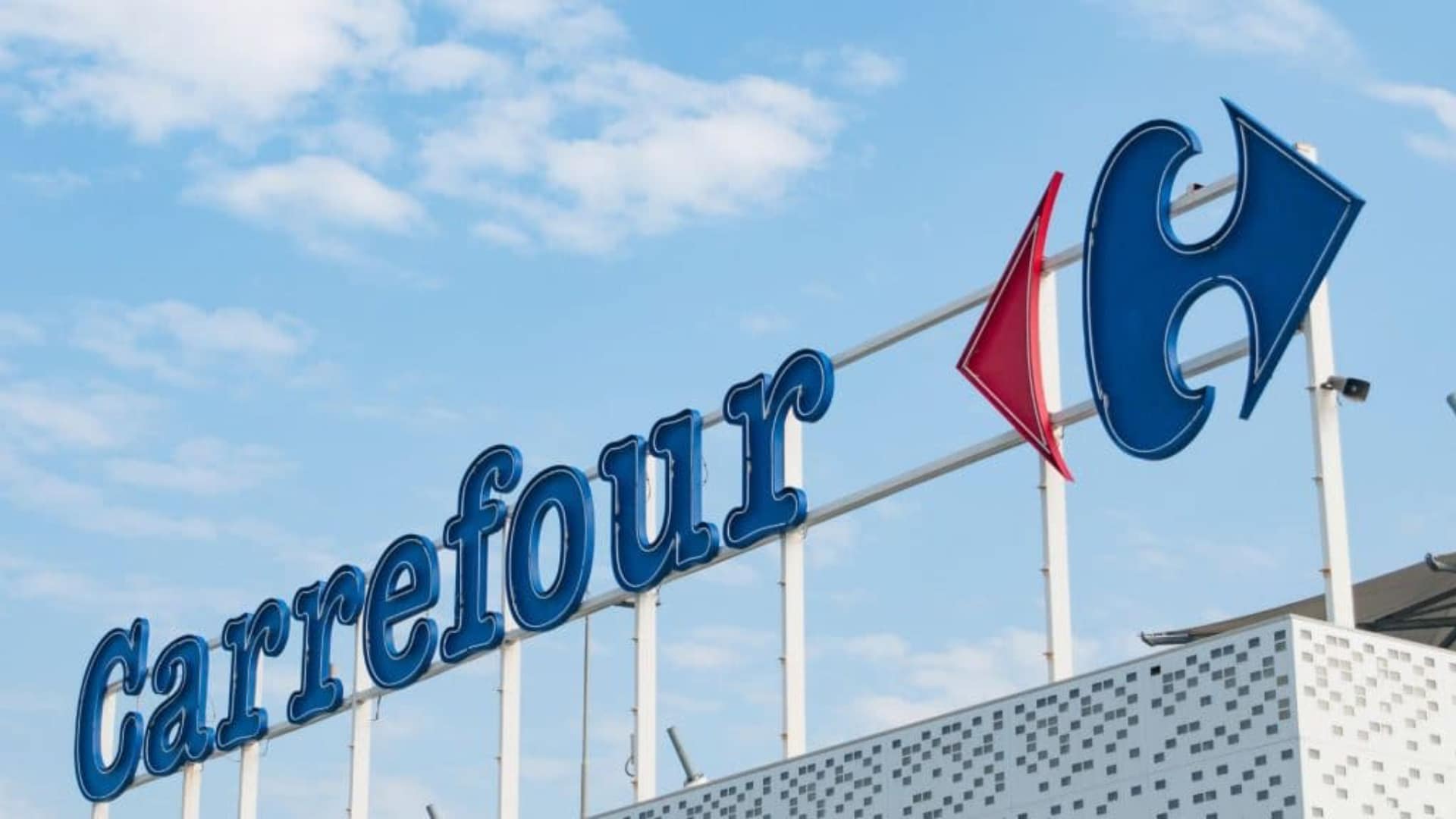 Carrefour : du poivre noir moulu contaminé aux hydrocarbures rappelé par l'enseigne