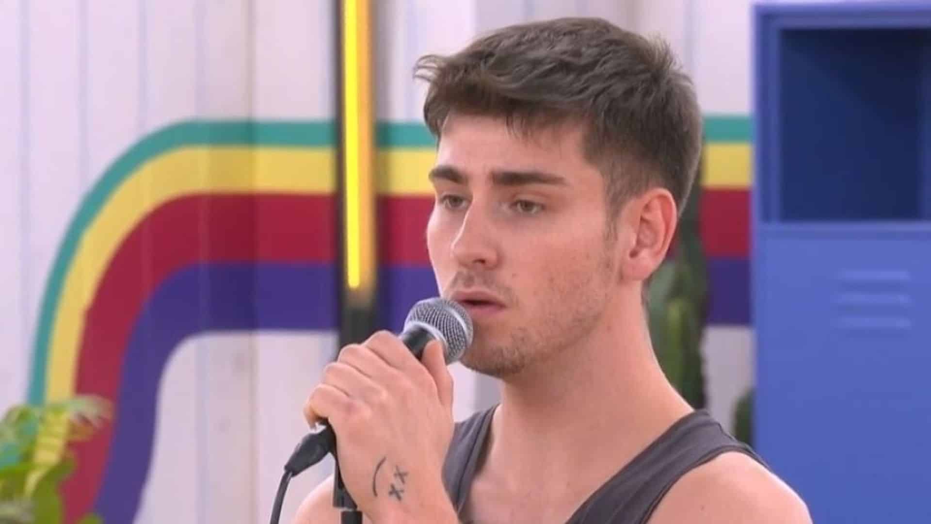 Julien (Star Academy) : la véritable signification de son tatouage