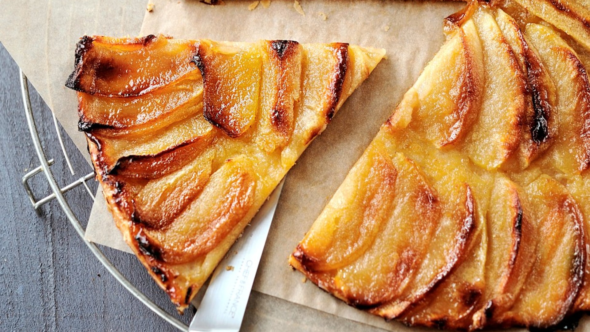 Il trouve un stylo-bille fondu dans sa tarte aux pommes achetée au supermarché