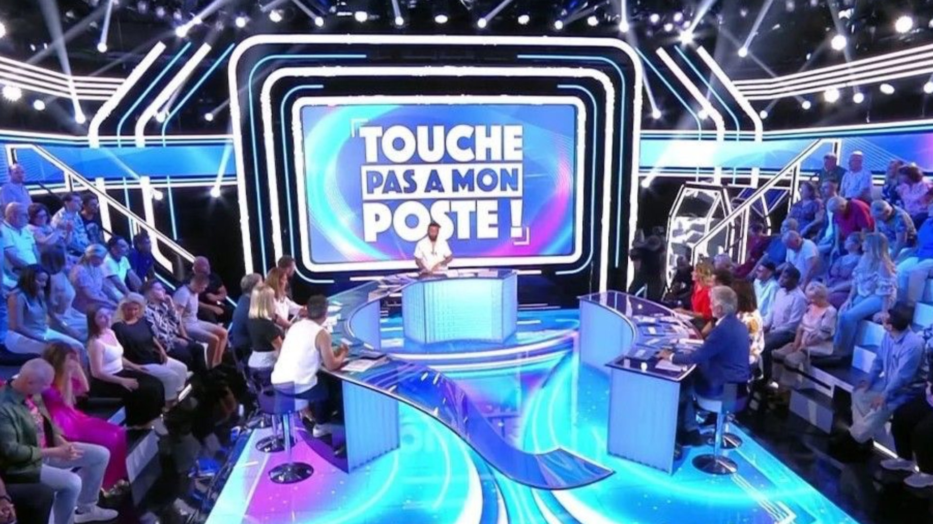 TPMP : Christophe Carrière paralysé et emmené par les pompiers aux urgences en plein direct