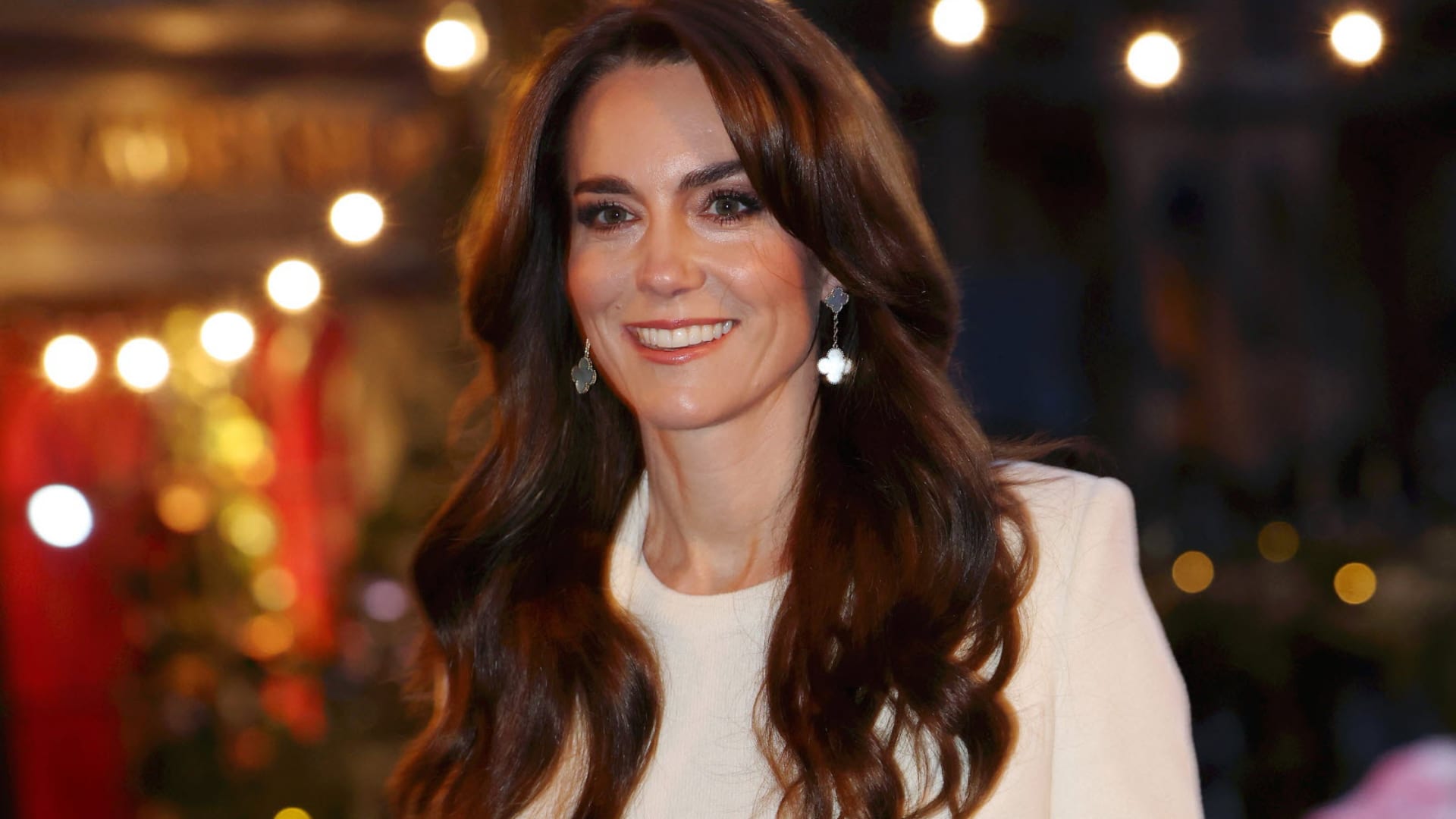 Kate Middleton : son oncle s'exprime sur sa première rencontre avec William et interpelle les internautes