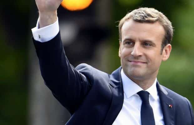 Emmanuel Macron : en pleine séance de boxe, les internautes se moquent tous de lui