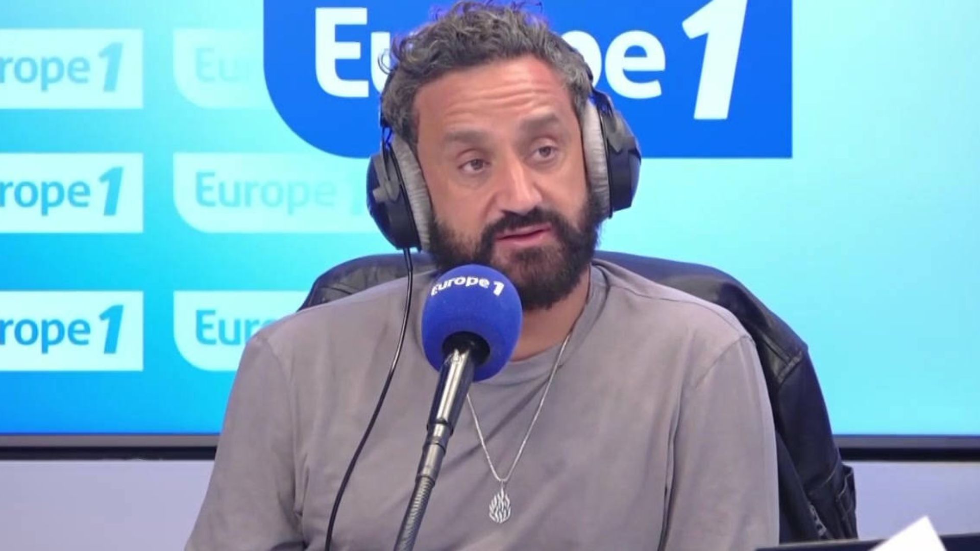 Cyril Hanouna (TPMP) : en deuil, il annonce la perte d’un être cher