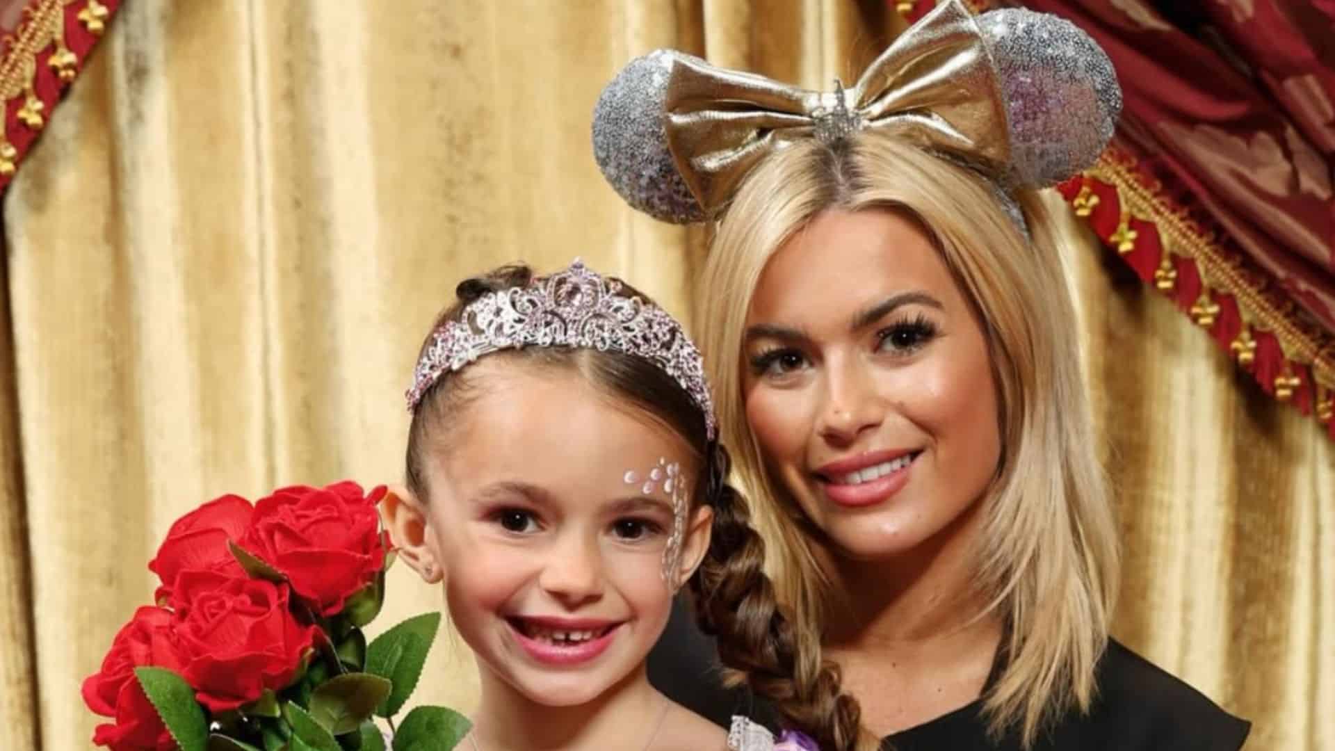 Carla Moreau : taclée par sa fille Ruby, l'attitude de la petite fille exaspère la Toile