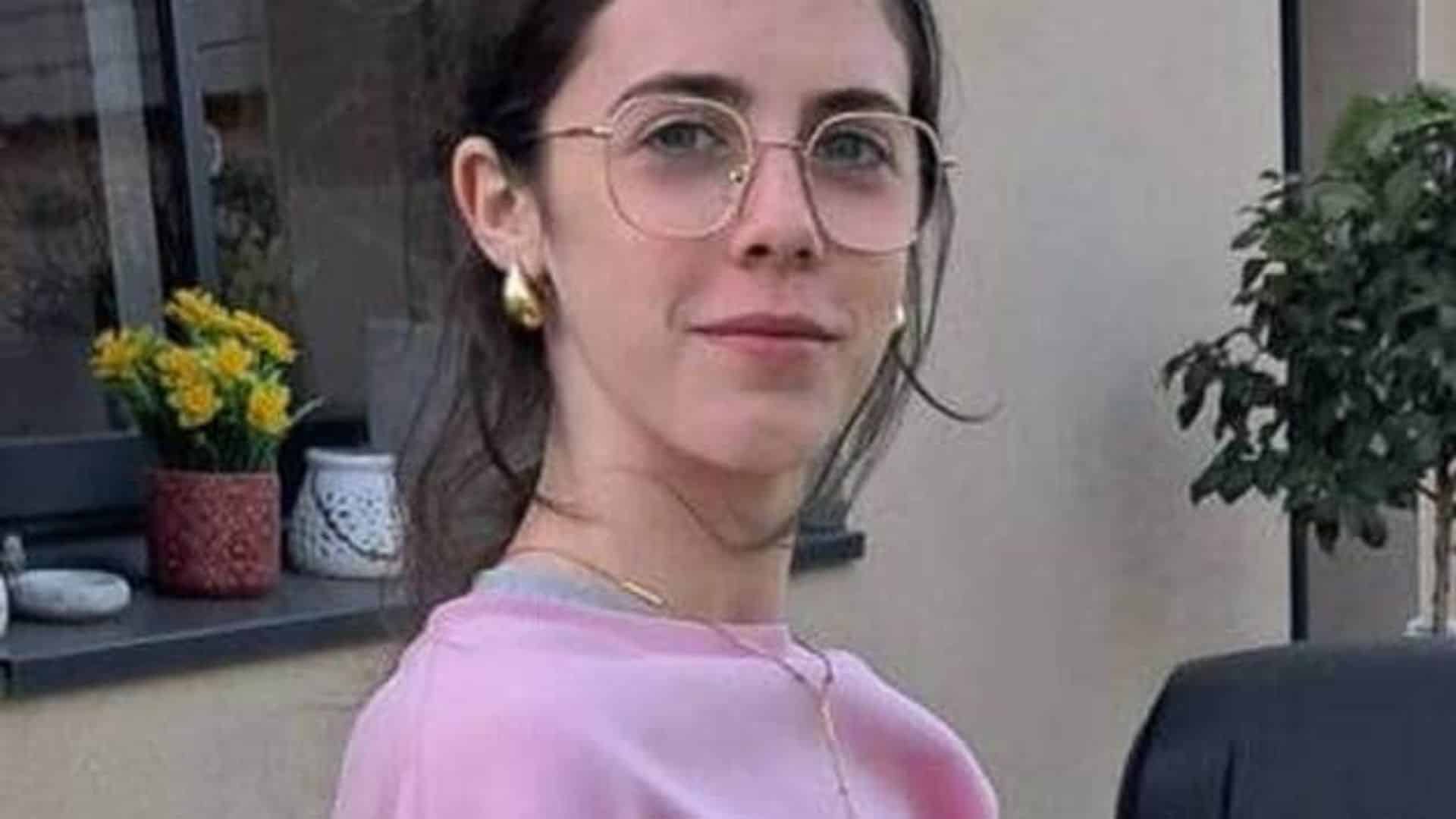 Emma : sa vie ôtée par son père à 13 ans, sa maman lui rend un bel hommage