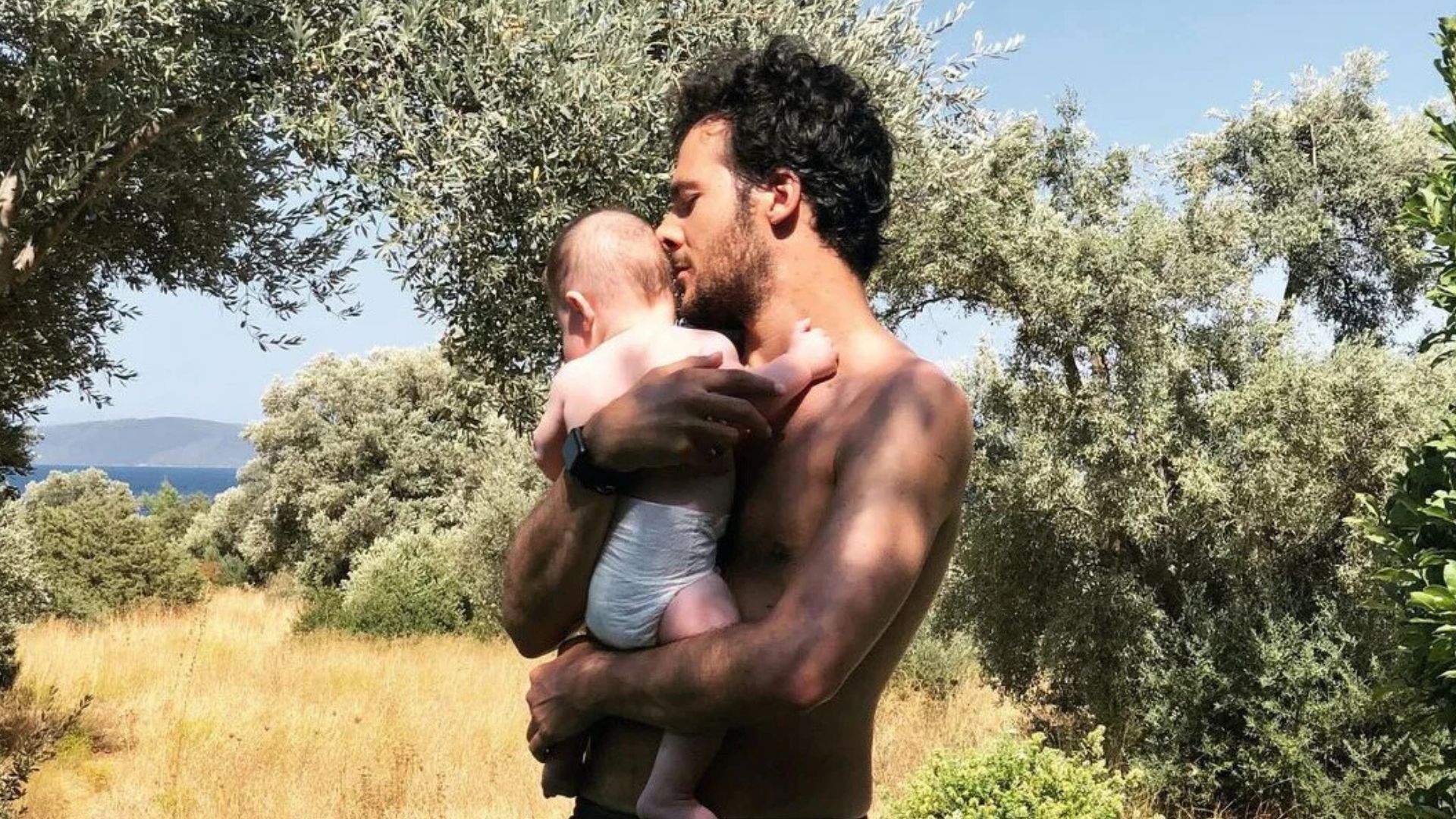 Amir : il veut élever ses enfants d’une manière différente que son propre père l’a fait