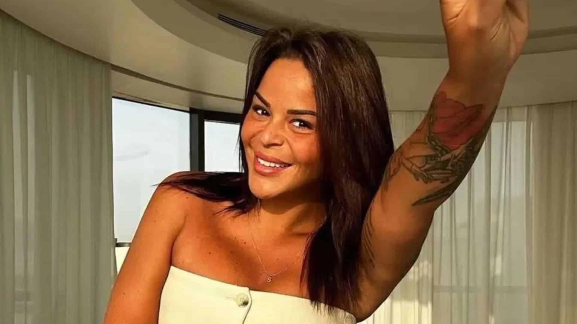"J'ai mis en danger ma santé" : Sarah Fraisou revient sur ses troubles du comportement alimentaire