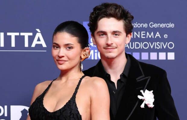 Kylie Jenner et Timothée Chalamet en couple : ils posent enfin ensemble 2 ans après le début de leur histoire