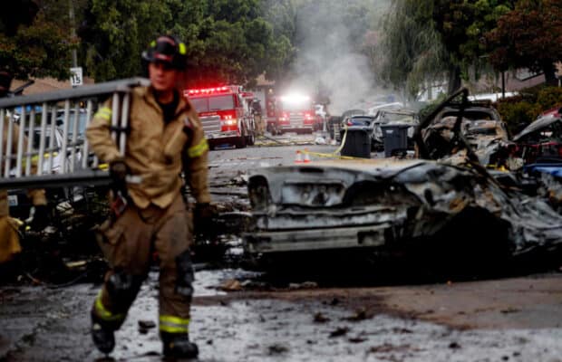 Crash aux Etats-Unis : un avion s'écrase dans un quartier résidentiel