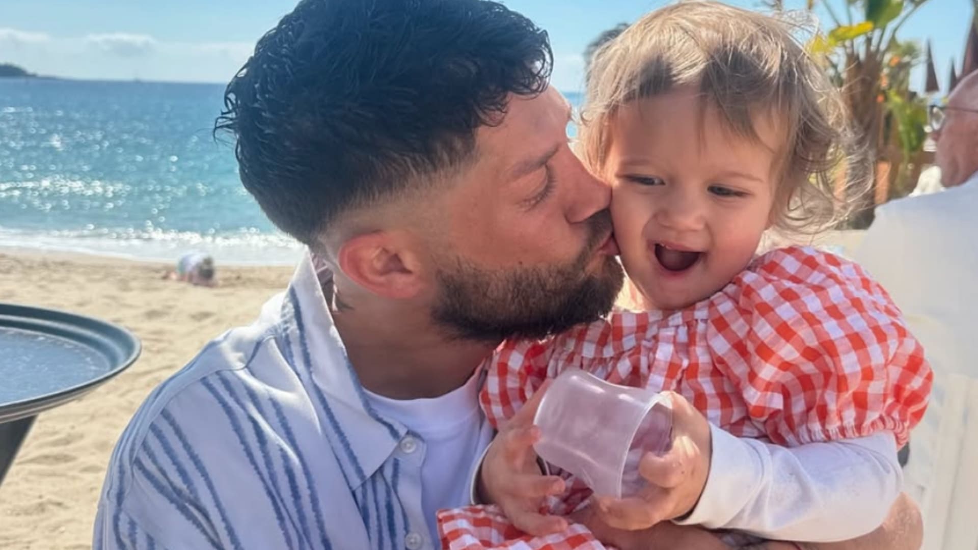 Paga : irresponsable avec sa fille ? Une vidéo interpelle