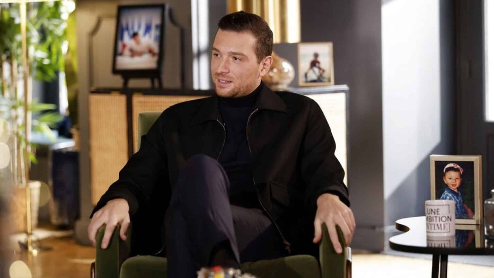 Une Ambition intime : pourquoi la mère de Jordan Bardella témoigne-t-elle anonymement ? La production répond