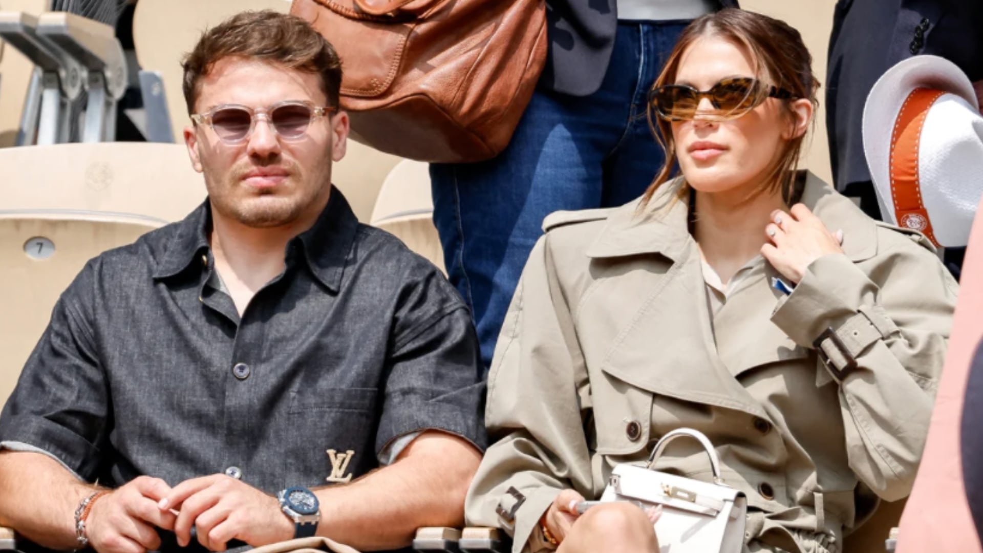 Iris Mittenaere : en couple avec Antoine Dupont, une mise au point s'impose