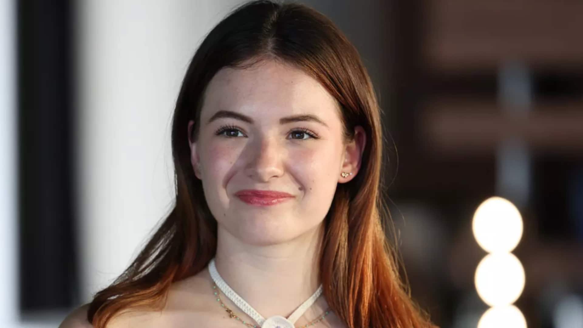 Elsa Bois : elle rejoint le casting de la série Ici tout commence