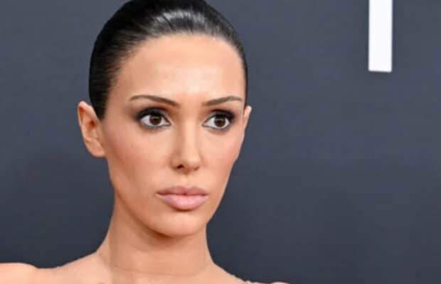 Bianca Censori : sa méthode lunaire pour échapper aux photographes