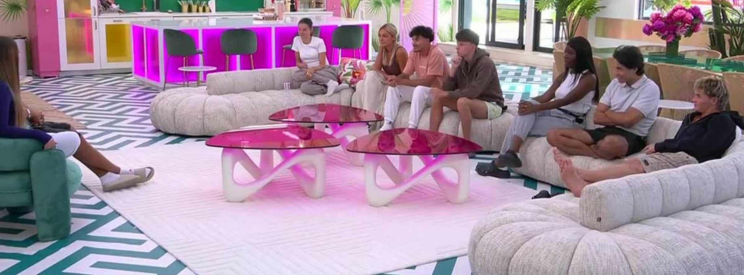 Secret Story, Star Academy : face au harcèlement des candidats, les productions obligées d'agir ! Secret Story, Star Academy : face au harcèlement des candidats, les productions obligées de prendre des mesures