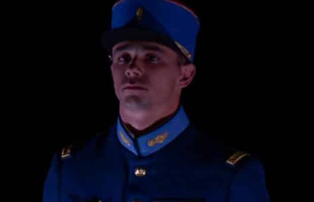 Paris : un élève officier censé participer au défilé du 14 juillet chute d'un pont