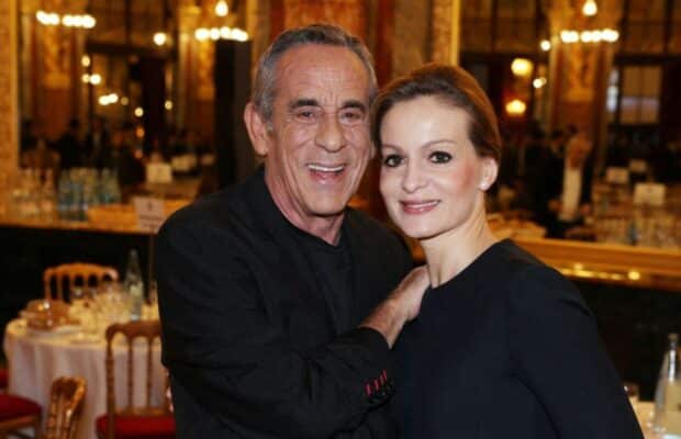 Thierry Ardisson : son épouse Audrey Crespo-Mara attaque en justice le bloggueur qui a annoncé son décès à tort