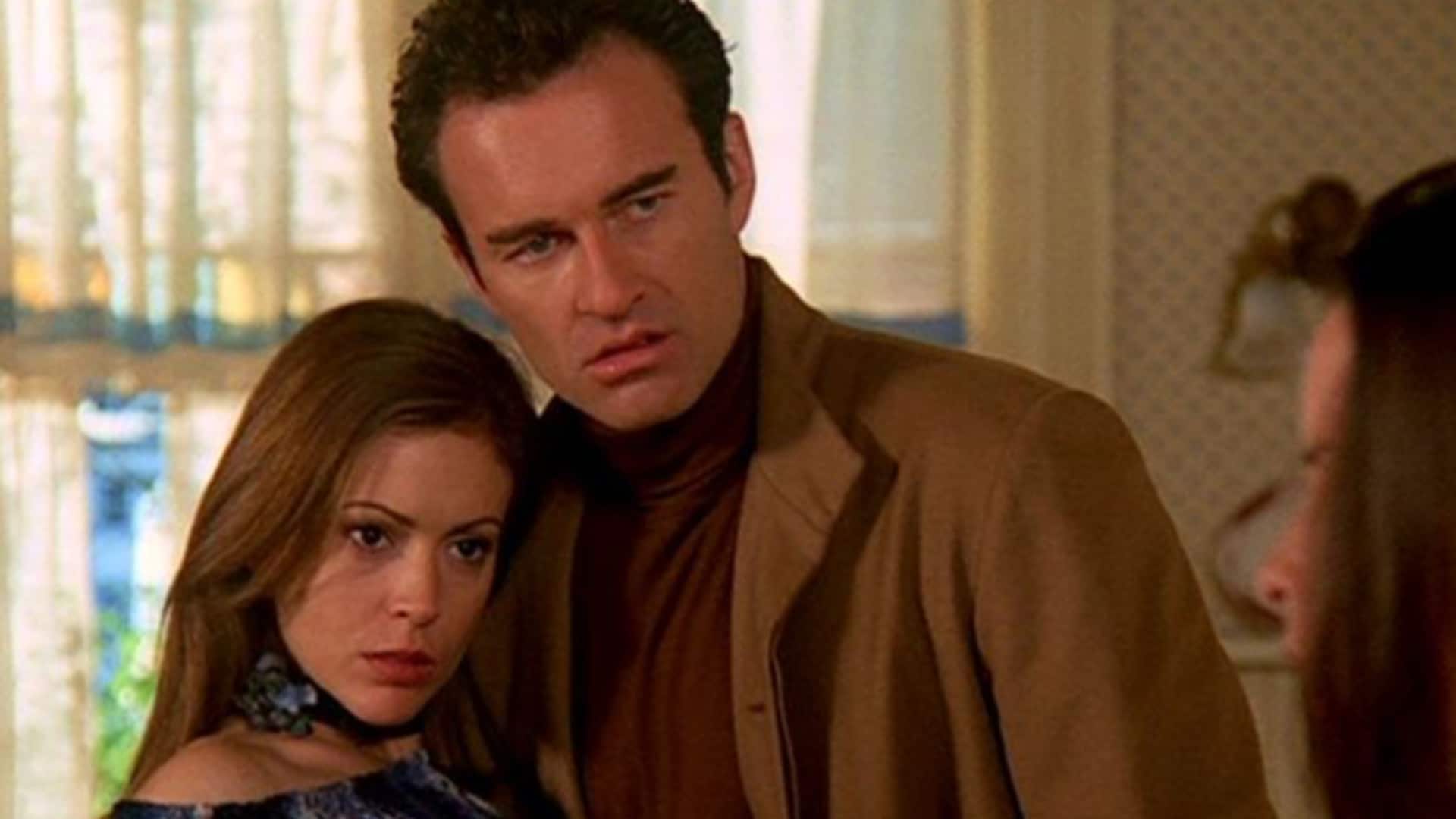 Décès de Julian McMahon : Alyssa Milano affectée, elle rend hommage à son "mari de télé"