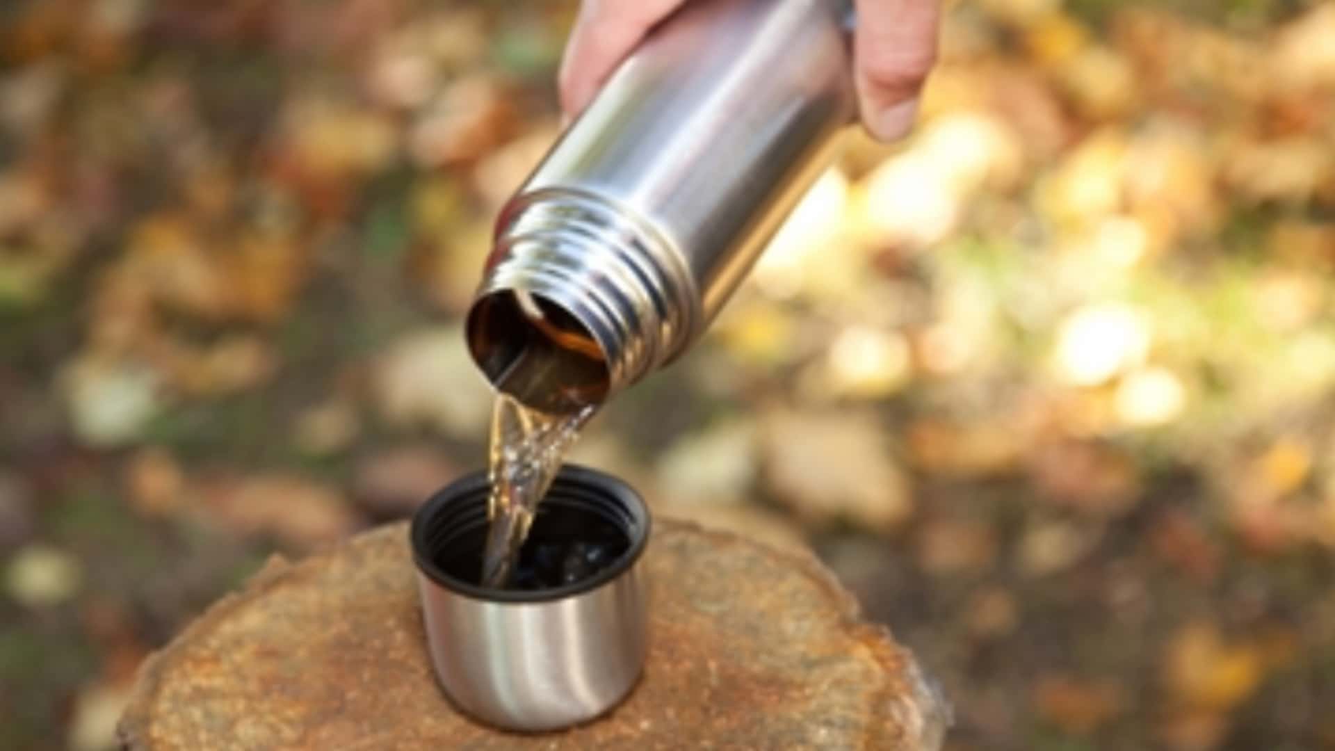 Un homme utilise le même thermos durant une dizaine d'années et succombe à une intoxication au plomb