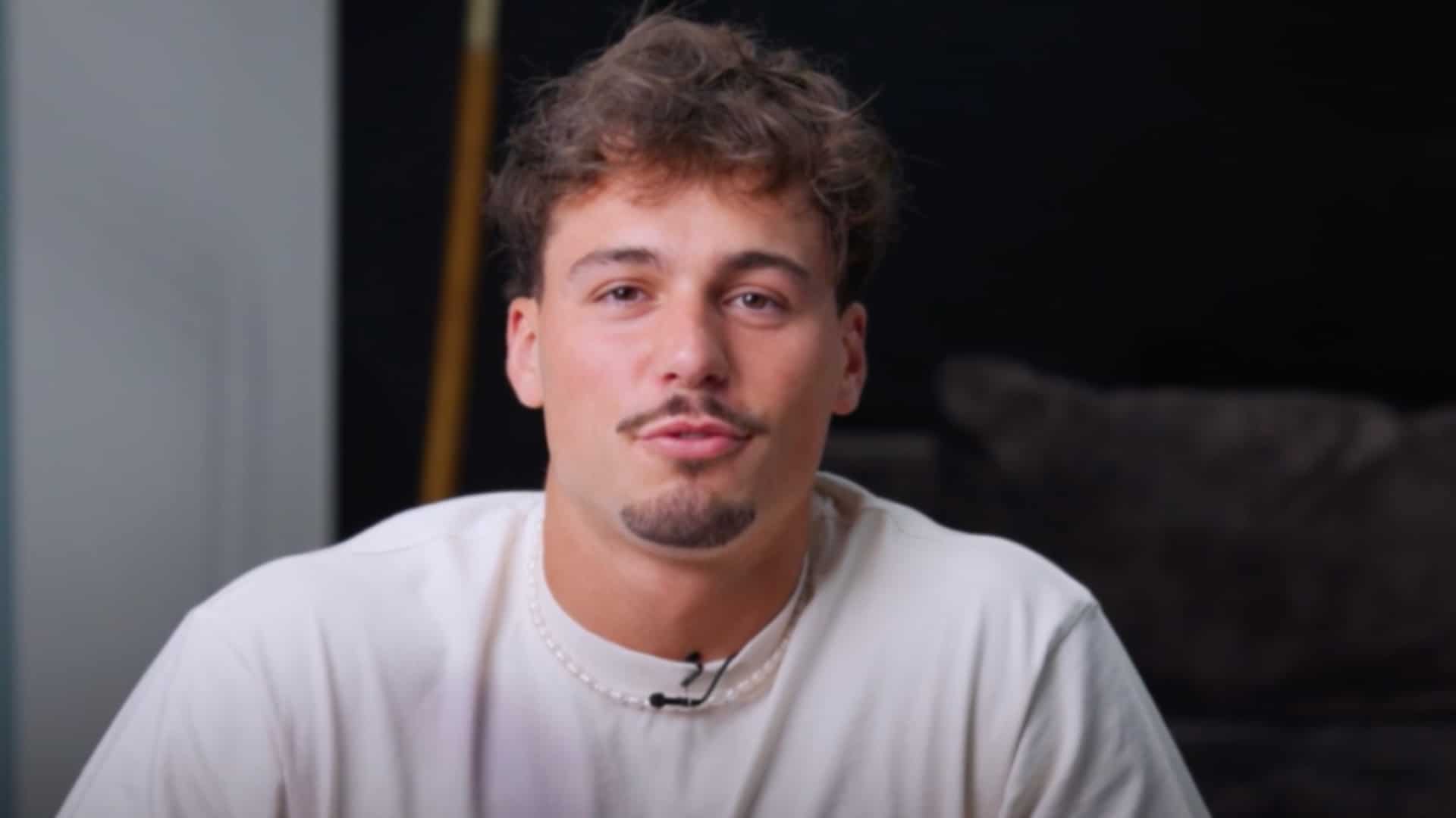 Damien (Secret Story) : à peine sortie de Secret Story, il sort son premier single