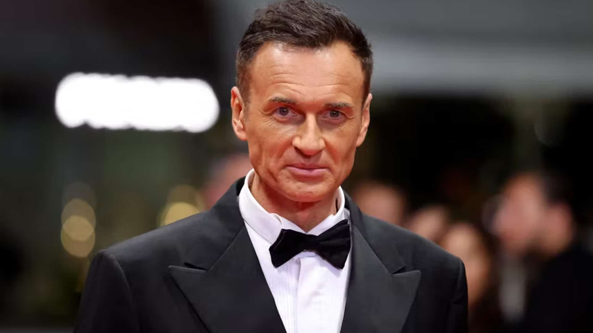Décès de Julian McMahon : la mère de sa fille s’exprime et montre un cliché émouvant