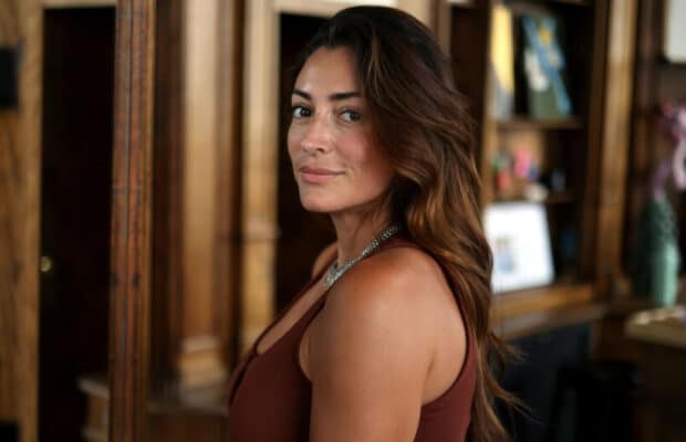 Rachel Legrain-Trapani : agressée en pleine rue à Avignon, alors qu’elle faisait des photos avec des fans